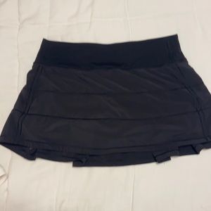 Black lulu pace rival skirt size 6